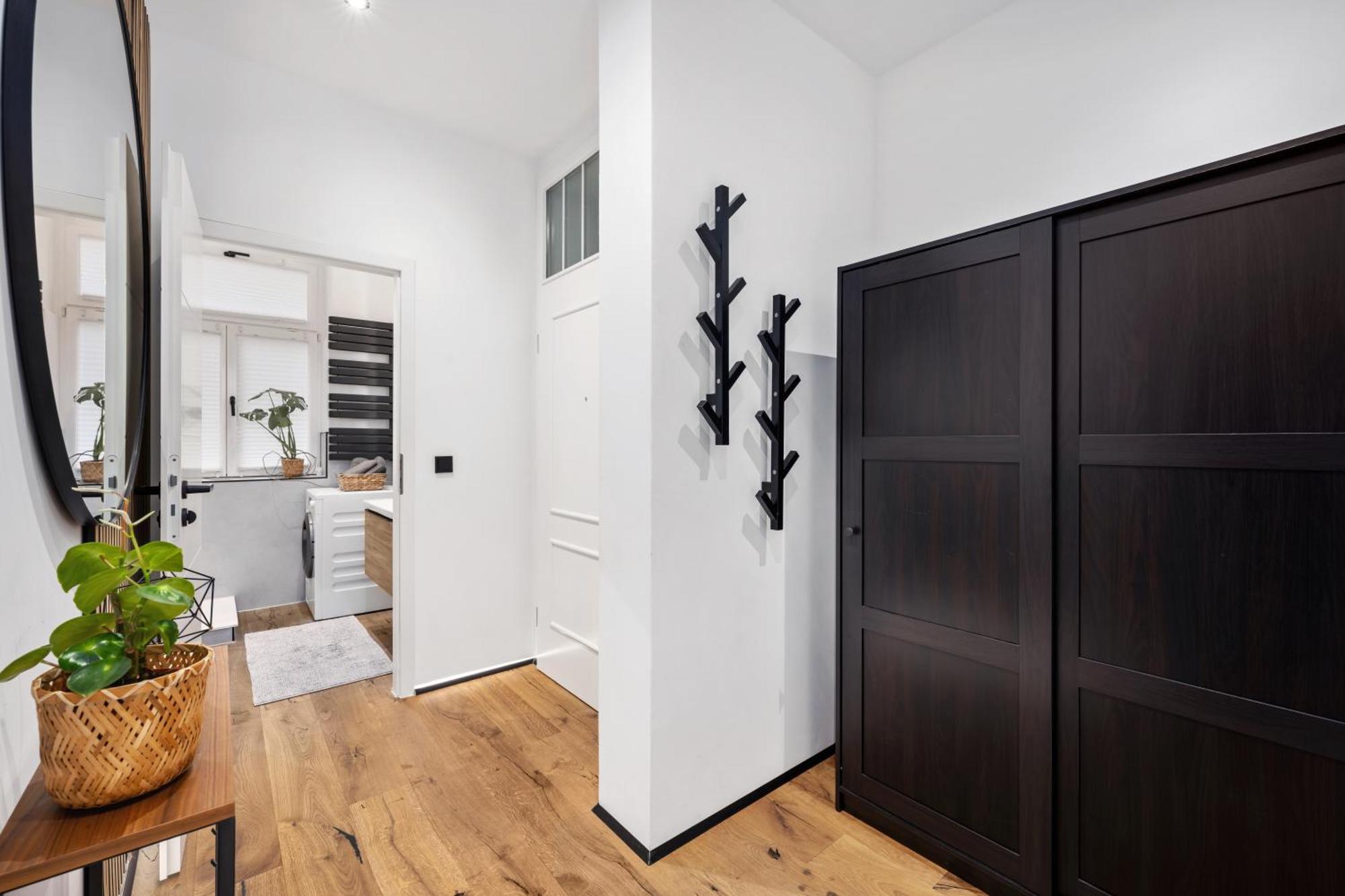 Edler Wohnraum Luxurioeses Stadtstudio Mit Balkon, Kaffeevollautomat & Klima ซวิคเคา ภายนอก รูปภาพ